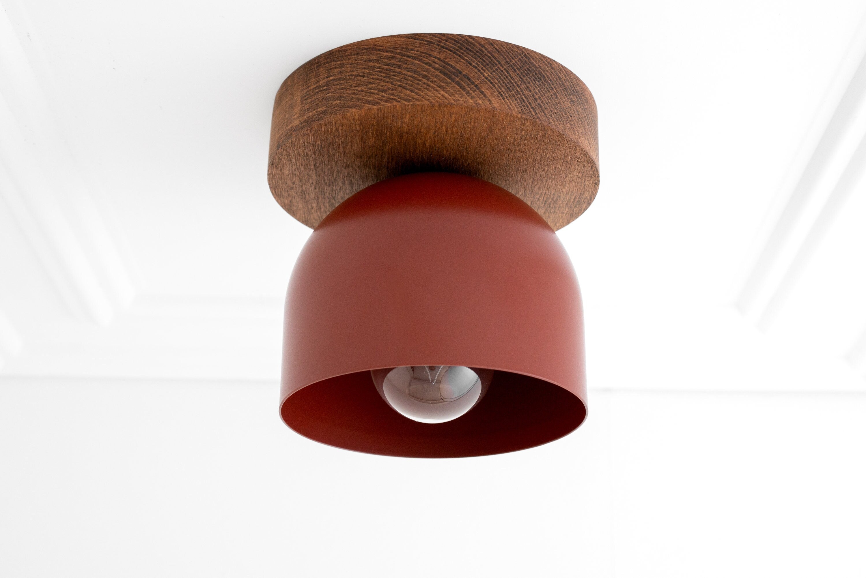Metio Dome Moderne rustikale Deckenleuchte – Holz- und Metallfusion