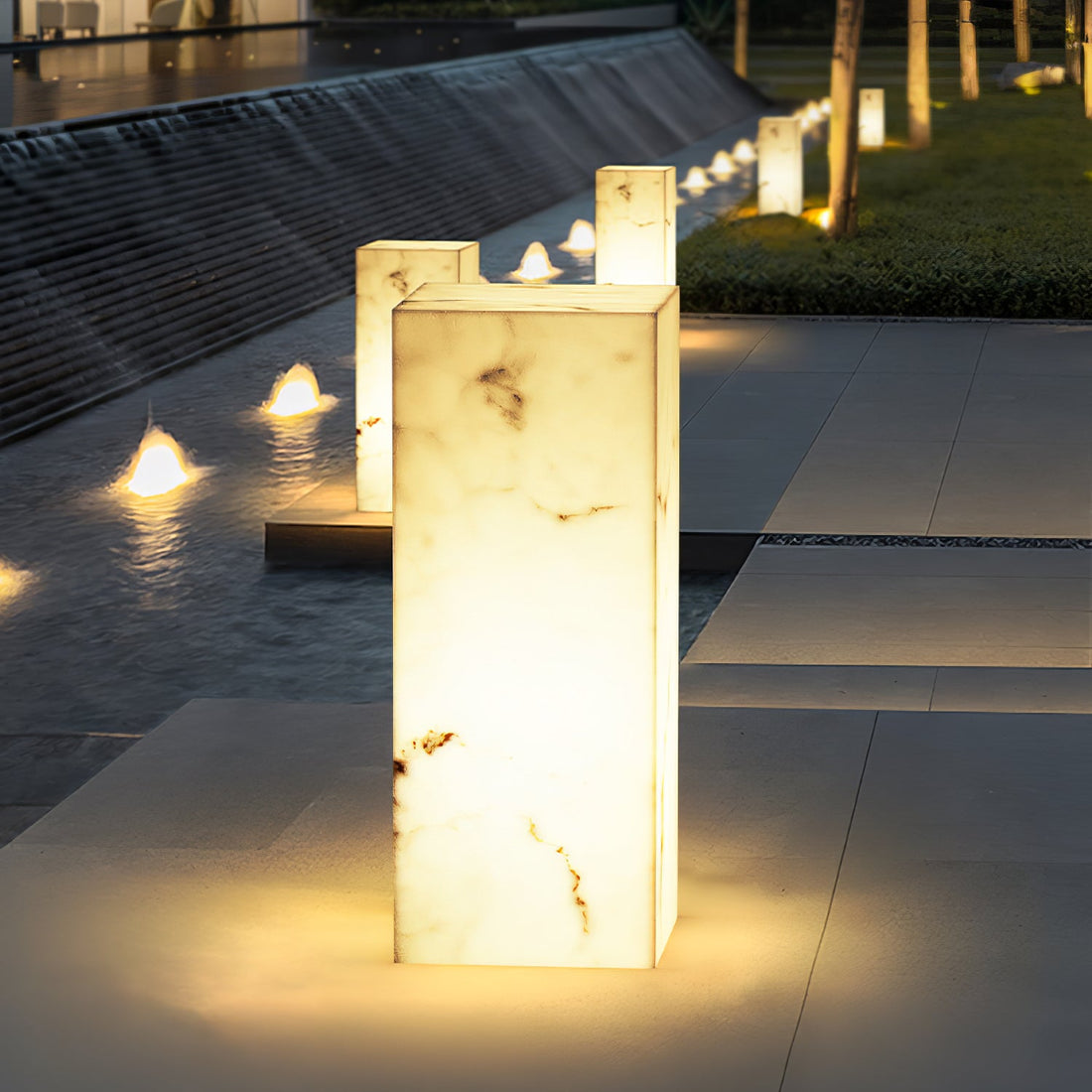 Imitation Marble Outdoor Light - Cube-Shaped Elegant Garden Patio Lamp