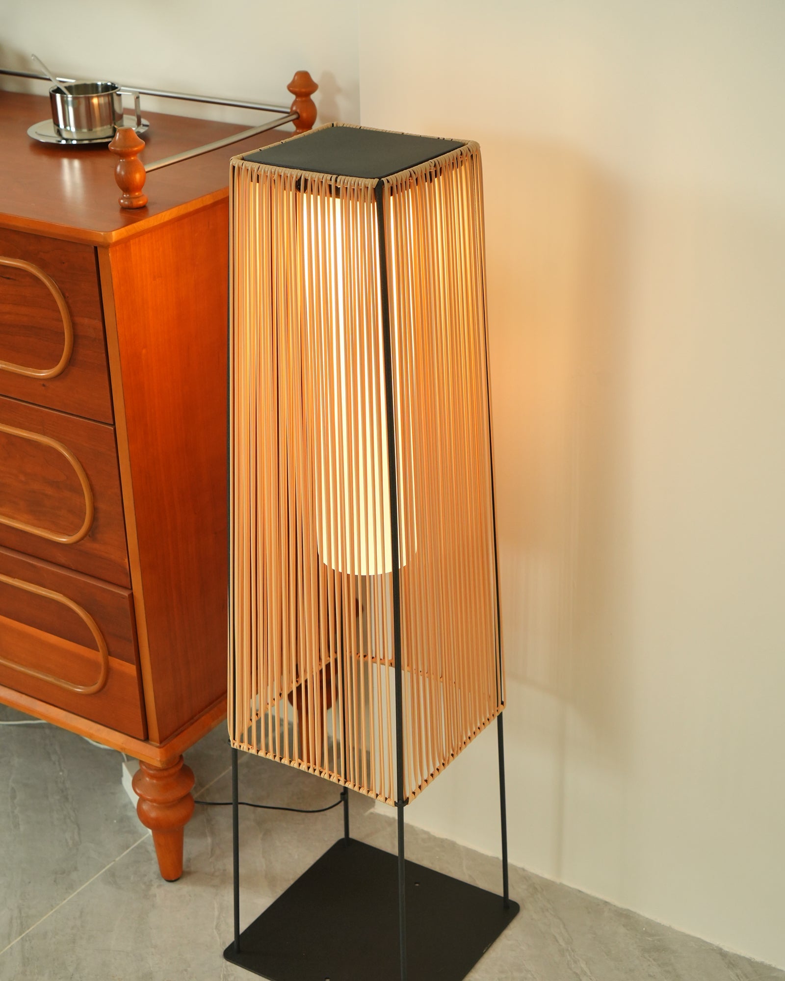 Plastic Rattan Outdoor Post Light - Solar Post Lamp Ideal