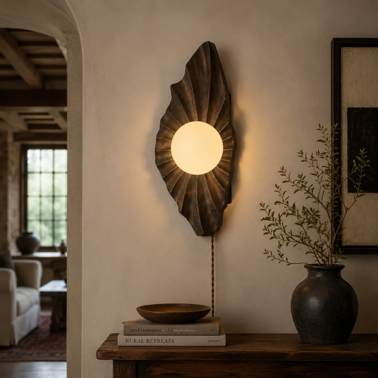 Wabi-Sabi-Wandleuchte aus Naturholz