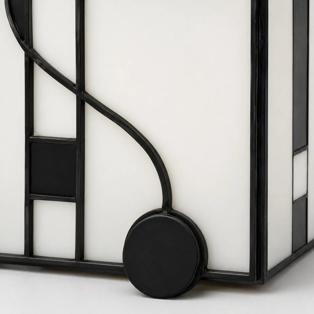 Cube shade piano note motif detail
