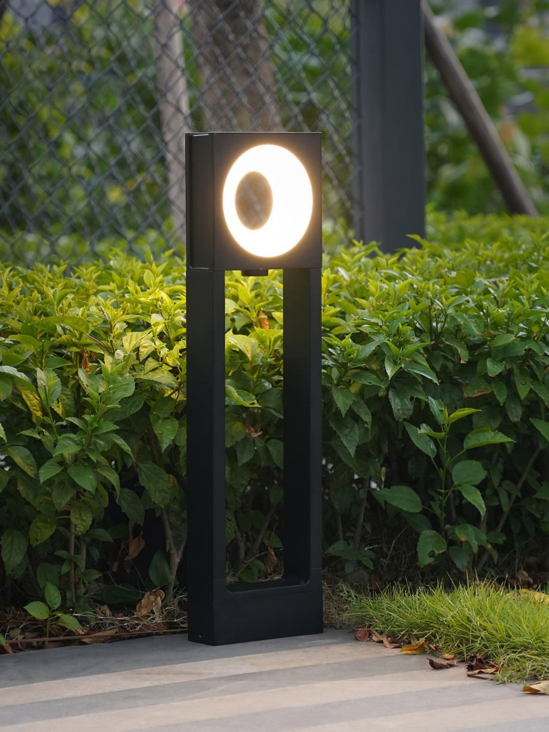 Langlebige Gartenleuchte - Moderne Außenleuchte aus Aluminium und Acryl