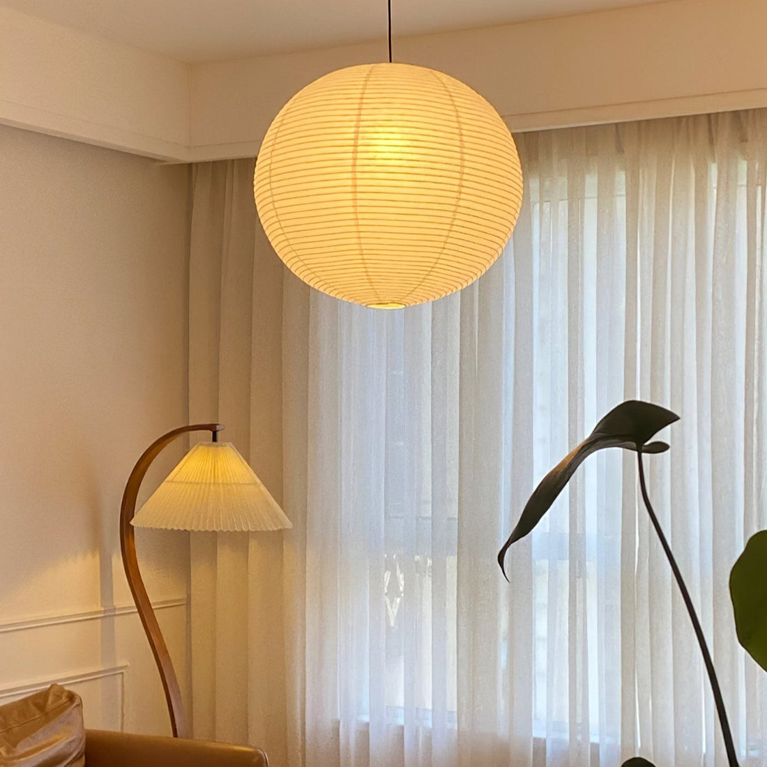 Runde Pendelleuchte aus Washi-Papier – Minimalistische Beleuchtung für das Wohnzimmer