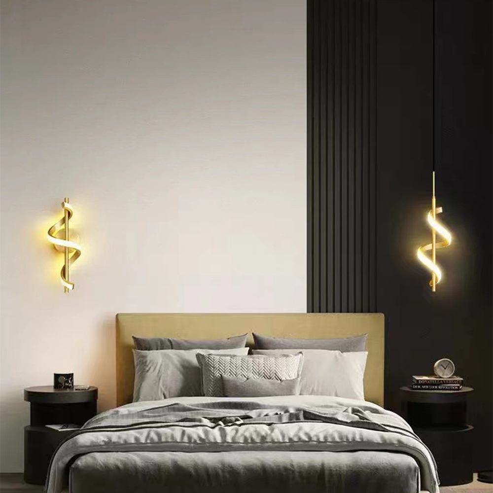 Adjustable Streamlined Wall Sconce - Modern Brass Curved Bedside Lamp