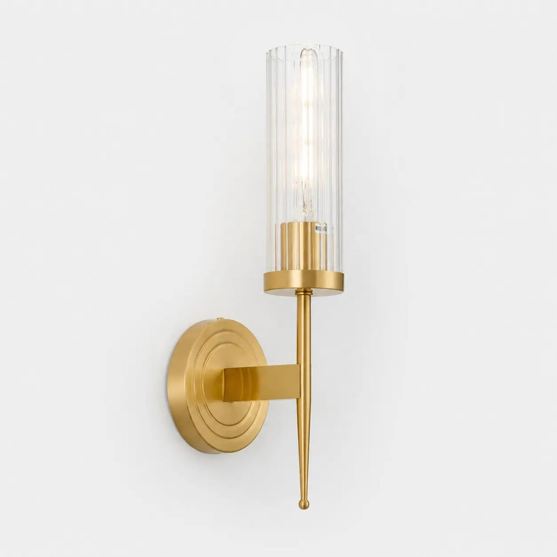 Single-head brass wall lamp with ribbed glass shade