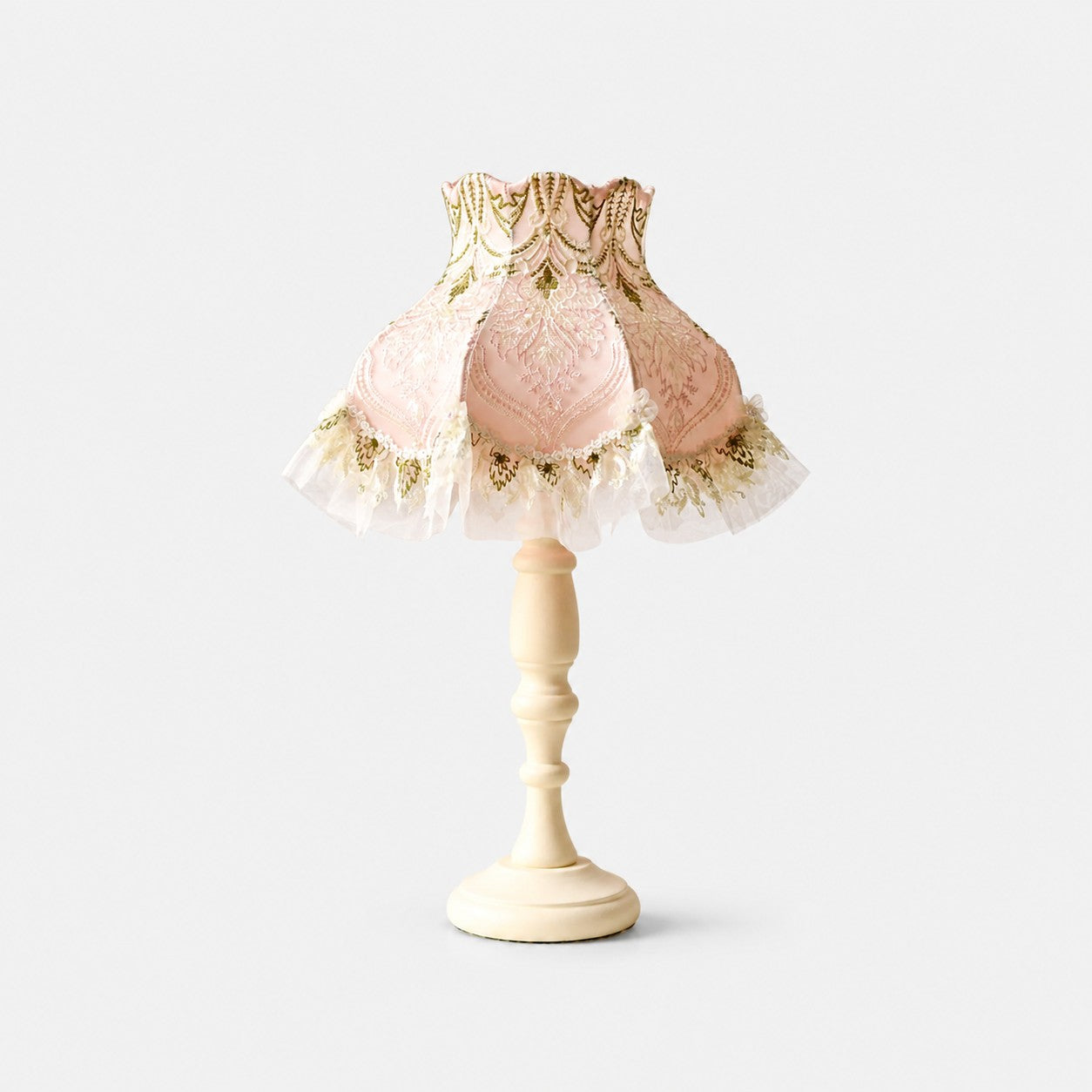 Vintage Lace Table Lamp