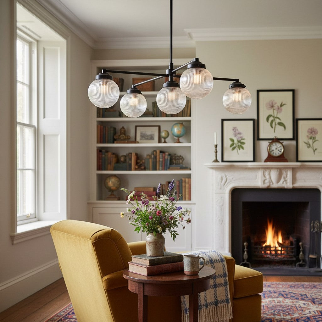 Glorica Glass Milchglas-Kugel-Kronleuchter – Moderne Beleuchtung aus Messing für das Wohnzimmer