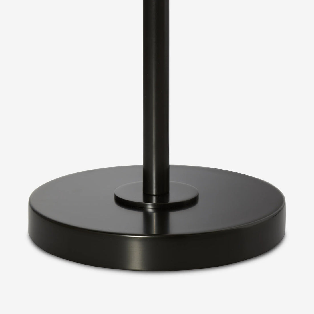 Ruffmeto Schlanke Tischleuchte im Übergangsstil – Skulpturale Schirmbeleuchtung für Wohnzimmer oder Schlafzimmer