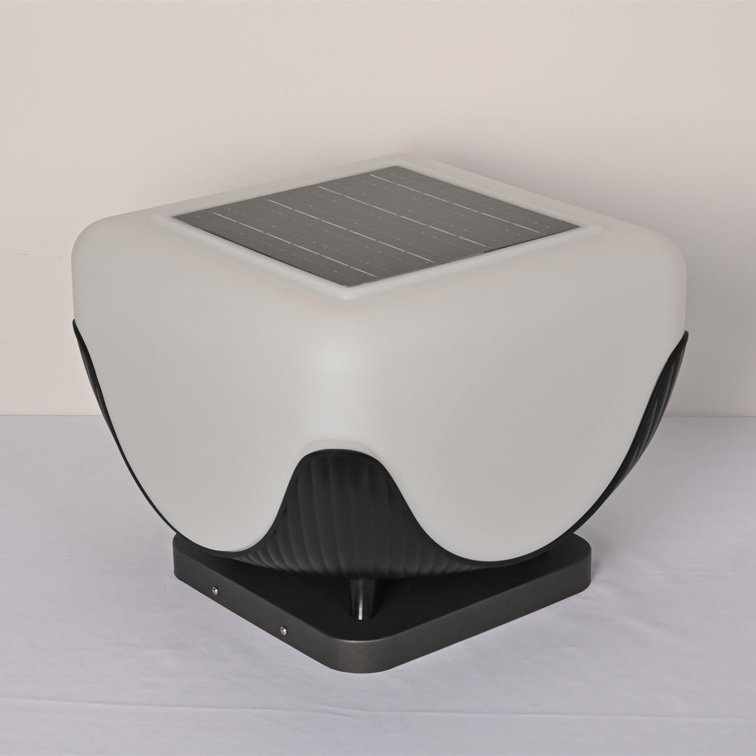 Cube Außenleuchte - Moderne skulpturale LED-Lampe für Garten &amp; Terrasse