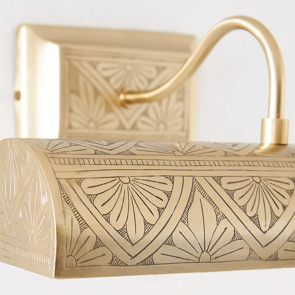 Aurix Carved Wall Lamp - A Classic Retro Design Perfect for Displaying Artwork or Creating A Reading Nook