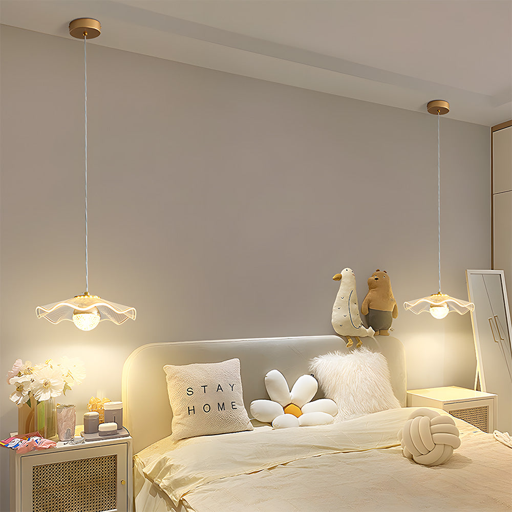 Contemporary Gold Ceiling Lamp - Luxurious Light for Living Room