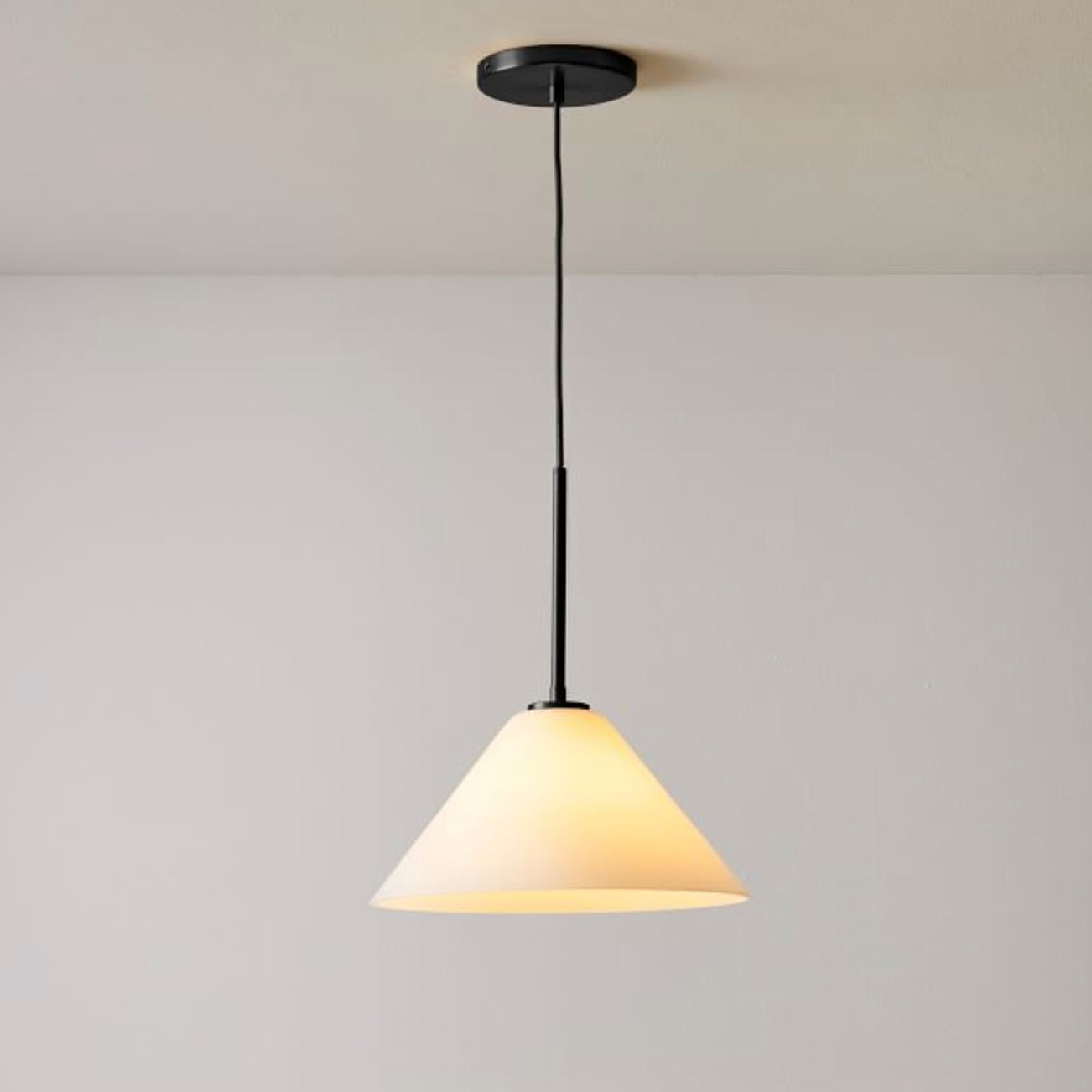 Conica Glass Cone Pendant Lamp – Modern Style Light for Any Room