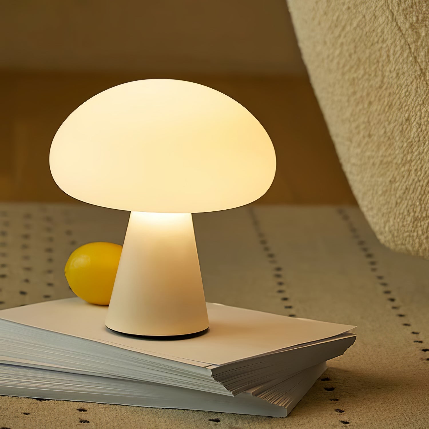 Tragbare Tischleuchte – wiederaufladbare moderne Lampe für Terrasse und Garten