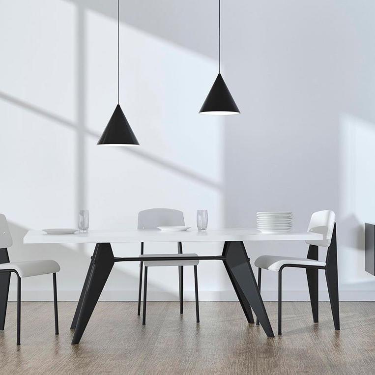 Deckenleuchte aus Metall und Polycarbonat