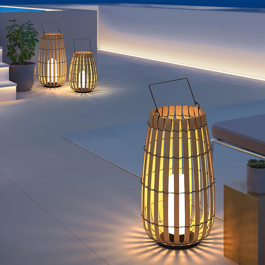 Tropic Braid Outdoor Lamp - Faux-Rattan Metal Waterproof