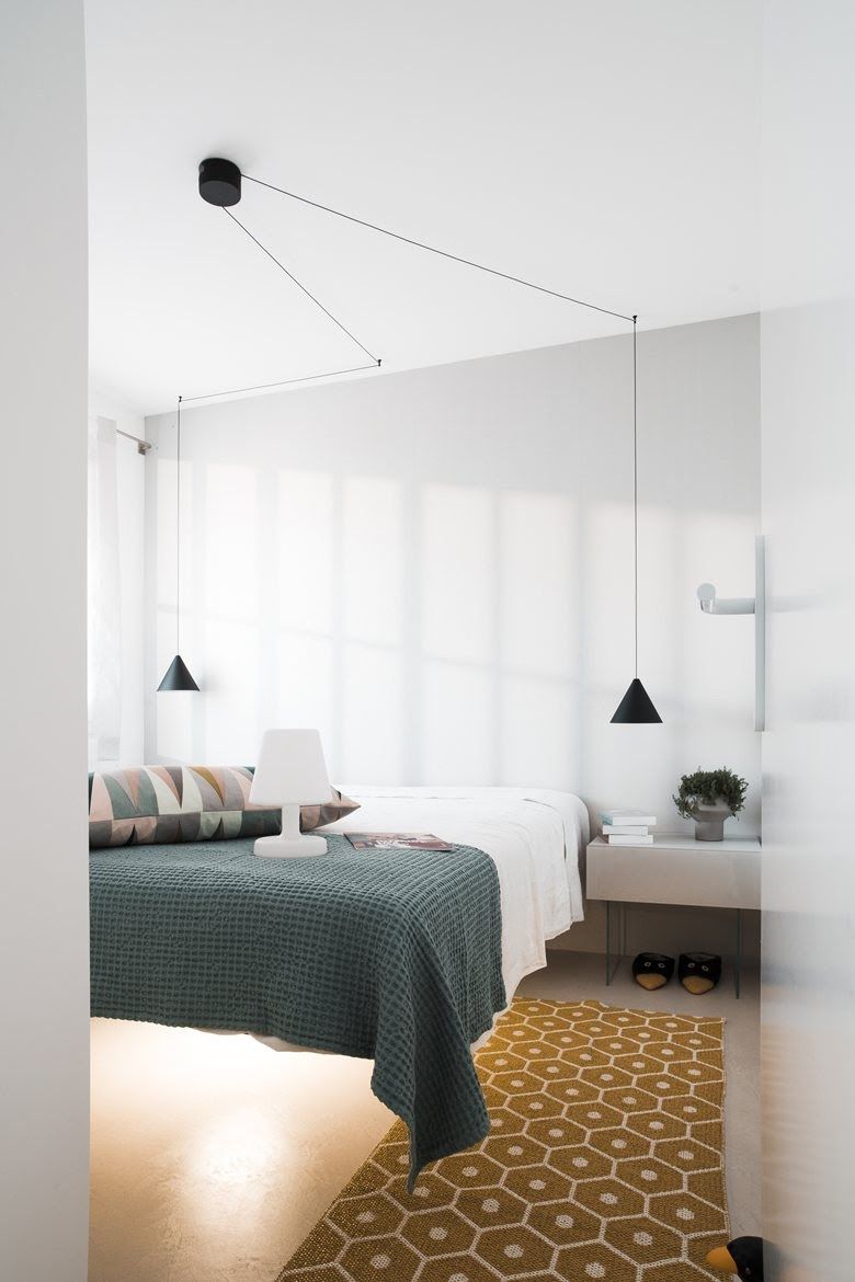 Deckenleuchte aus Metall und Polycarbonat
