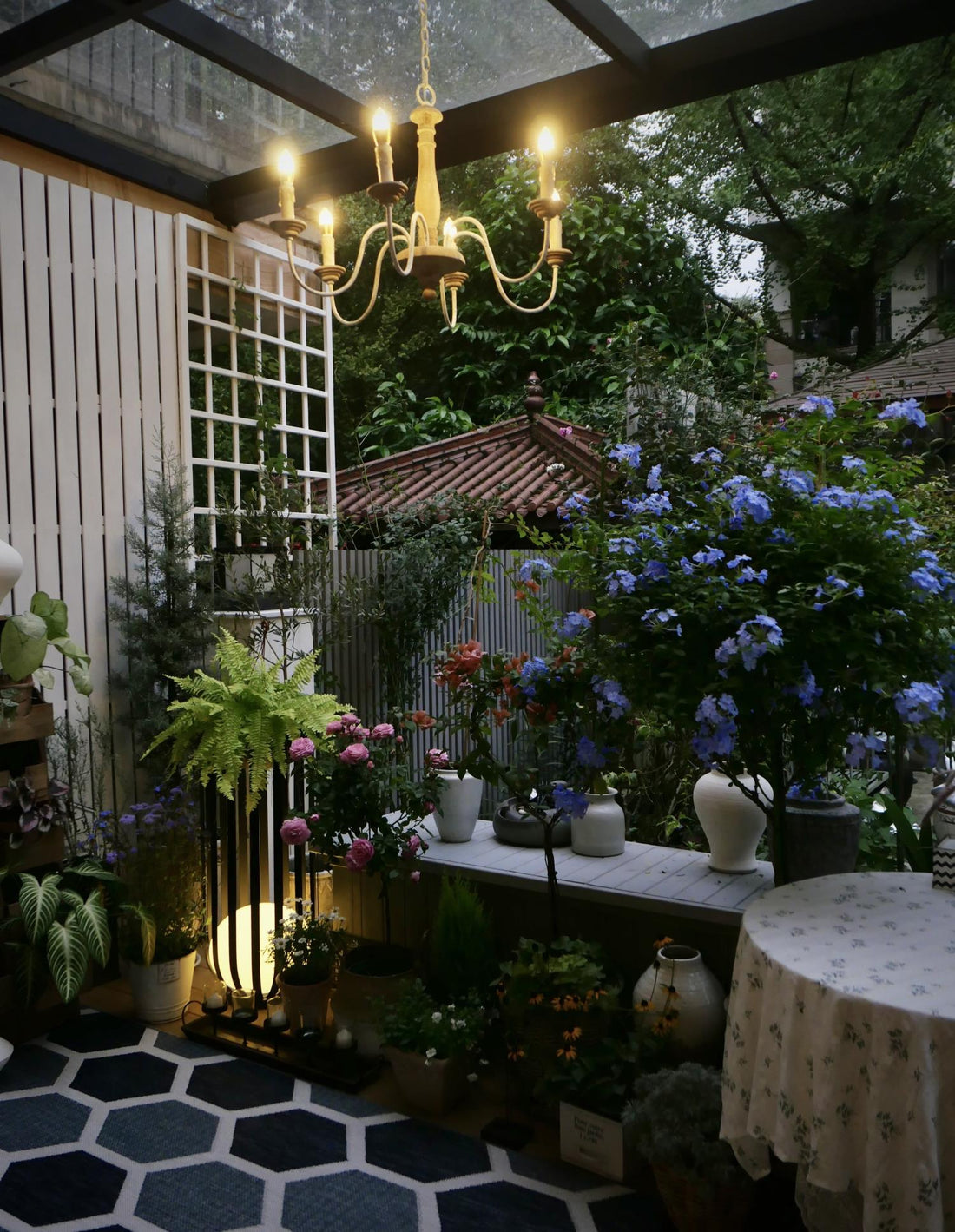 Garden Outdoor Floor Lamp - Dimmable LED Light with Tray & Flower Pot