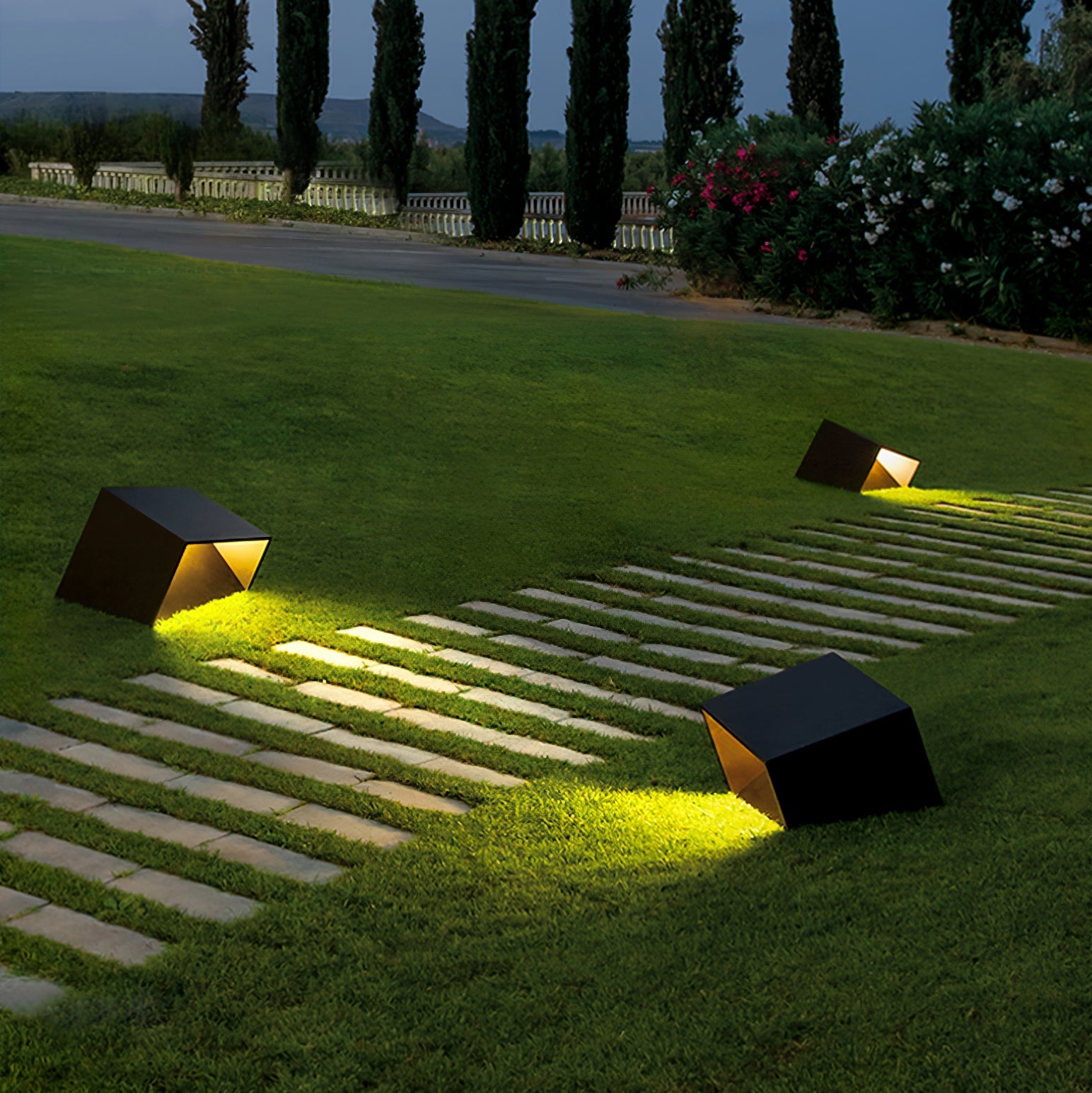 Cube Garden Solar Light - Compact LED Lamp for Patio & Small Gardens