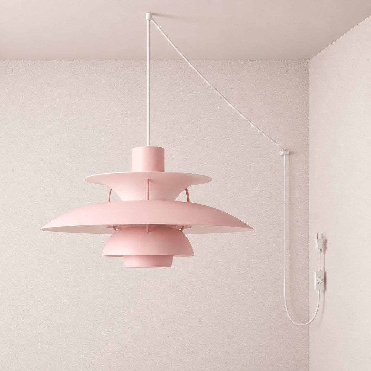 Moderne mehrlagige bunte Pendelleuchte mit Stecker und Zugkabel - Hängelampe aus Metall