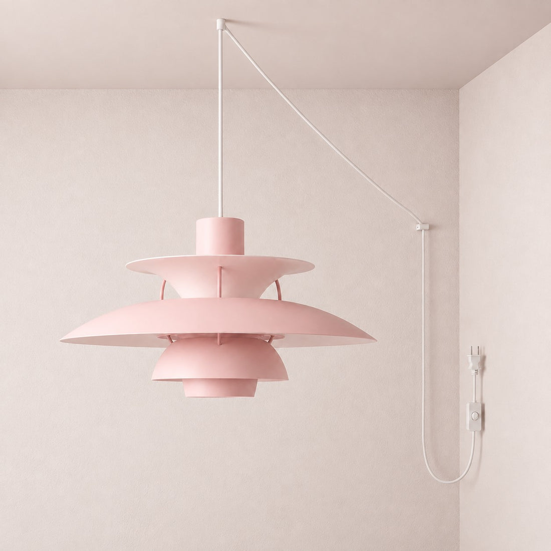 Moderne mehrlagige bunte Pendelleuchte mit Stecker und Zugkabel - Hängelampe aus Metall