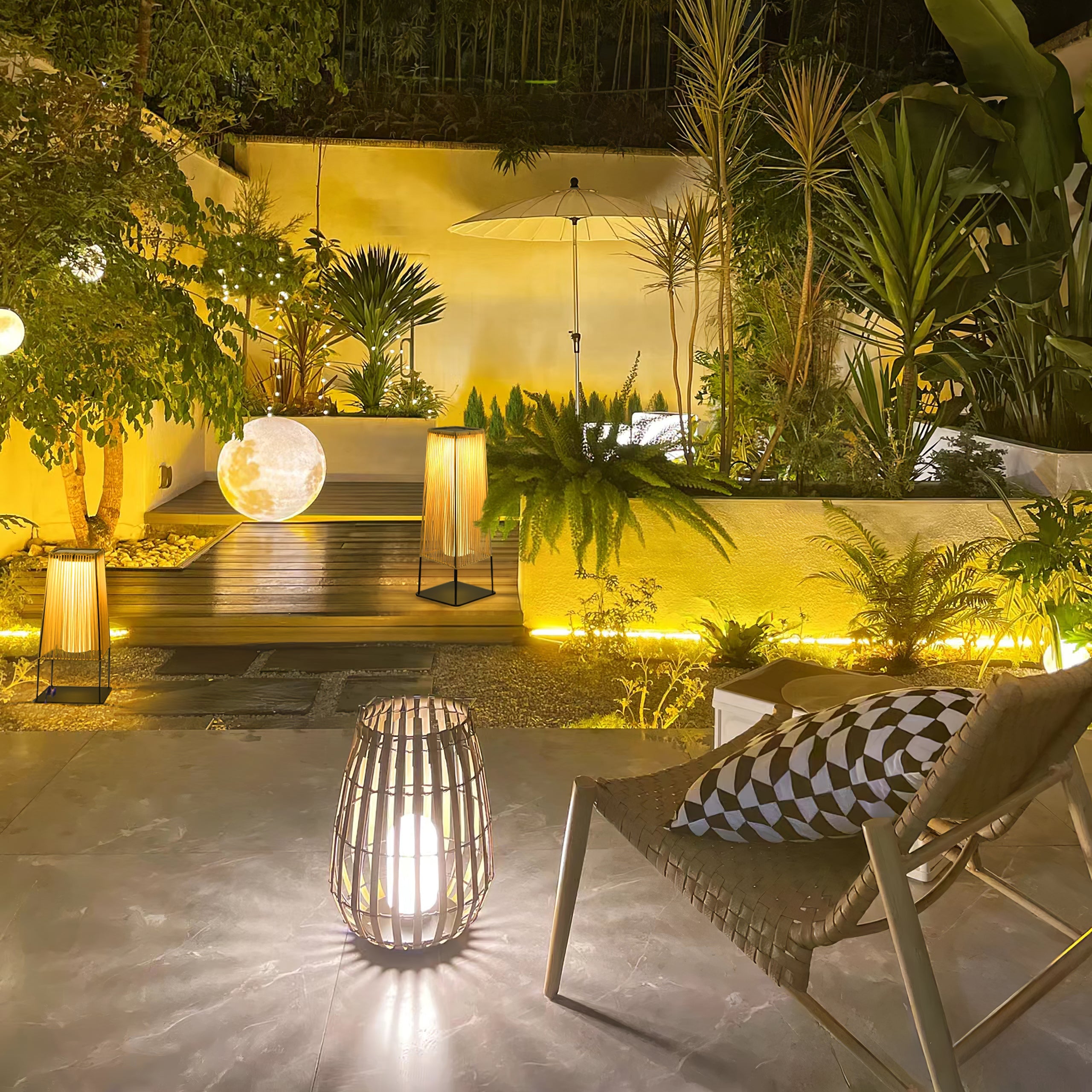 Plastic Rattan Outdoor Post Light - Solar Post Lamp Ideal