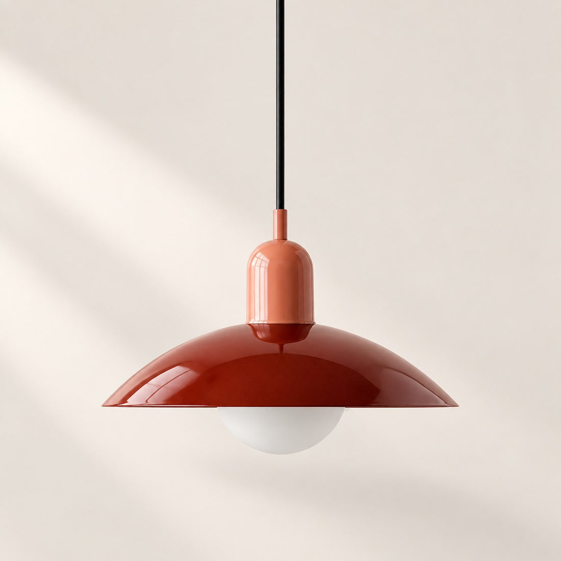 Pendelleuchte im Stil der Mid-Century-Bauhaus-Bewegung für das Esszimmer mit Stecker