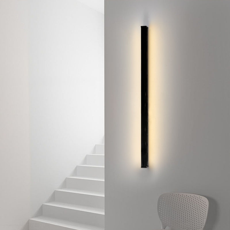 Lineare minimalistische LED-Wandleuchte aus Acryl