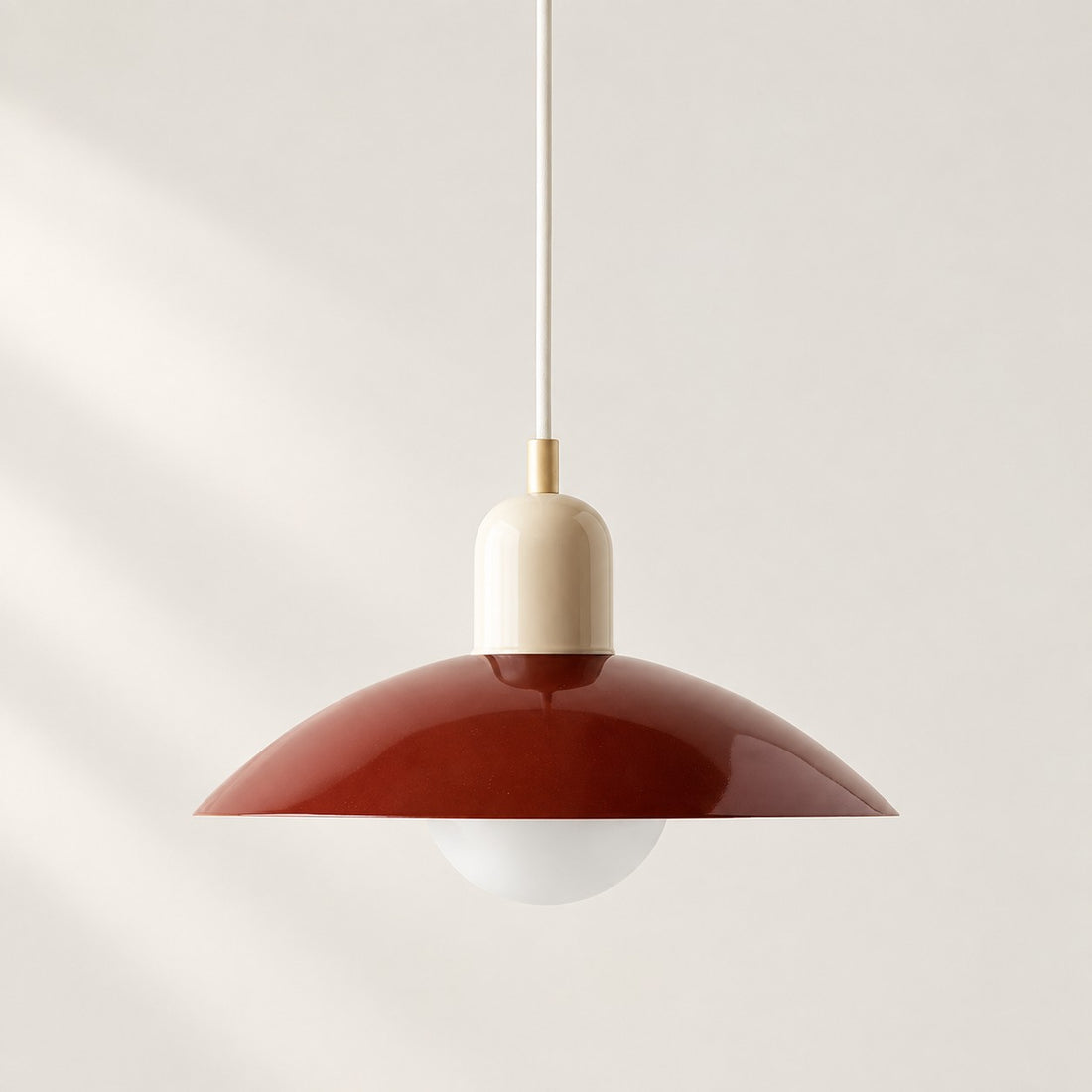 Pendelleuchte im Stil der Mid-Century-Bauhaus-Bewegung für das Esszimmer mit Stecker
