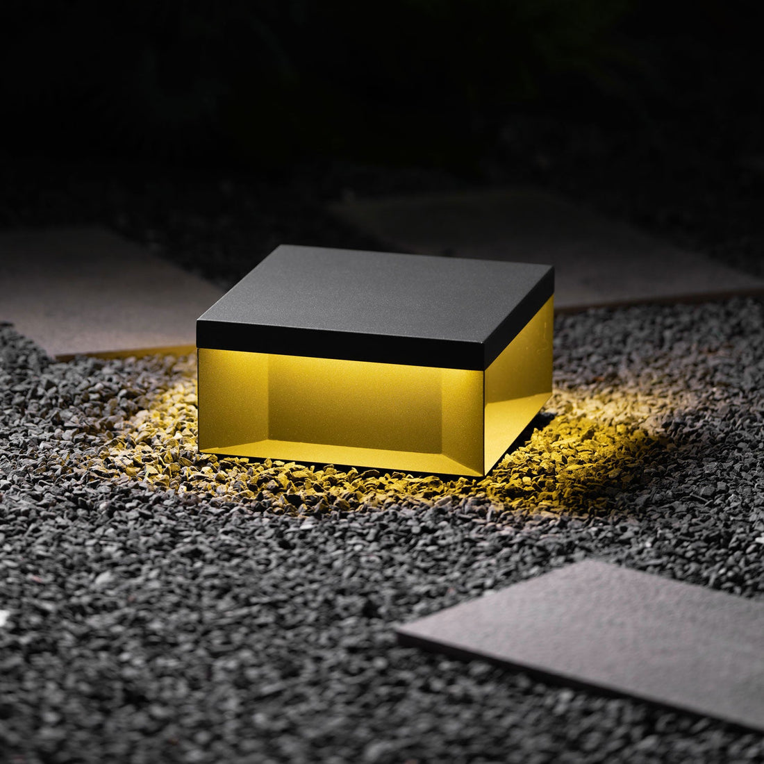 Außenpfostenleuchte - Robuste Gartenlampe für Terrasse und Weg