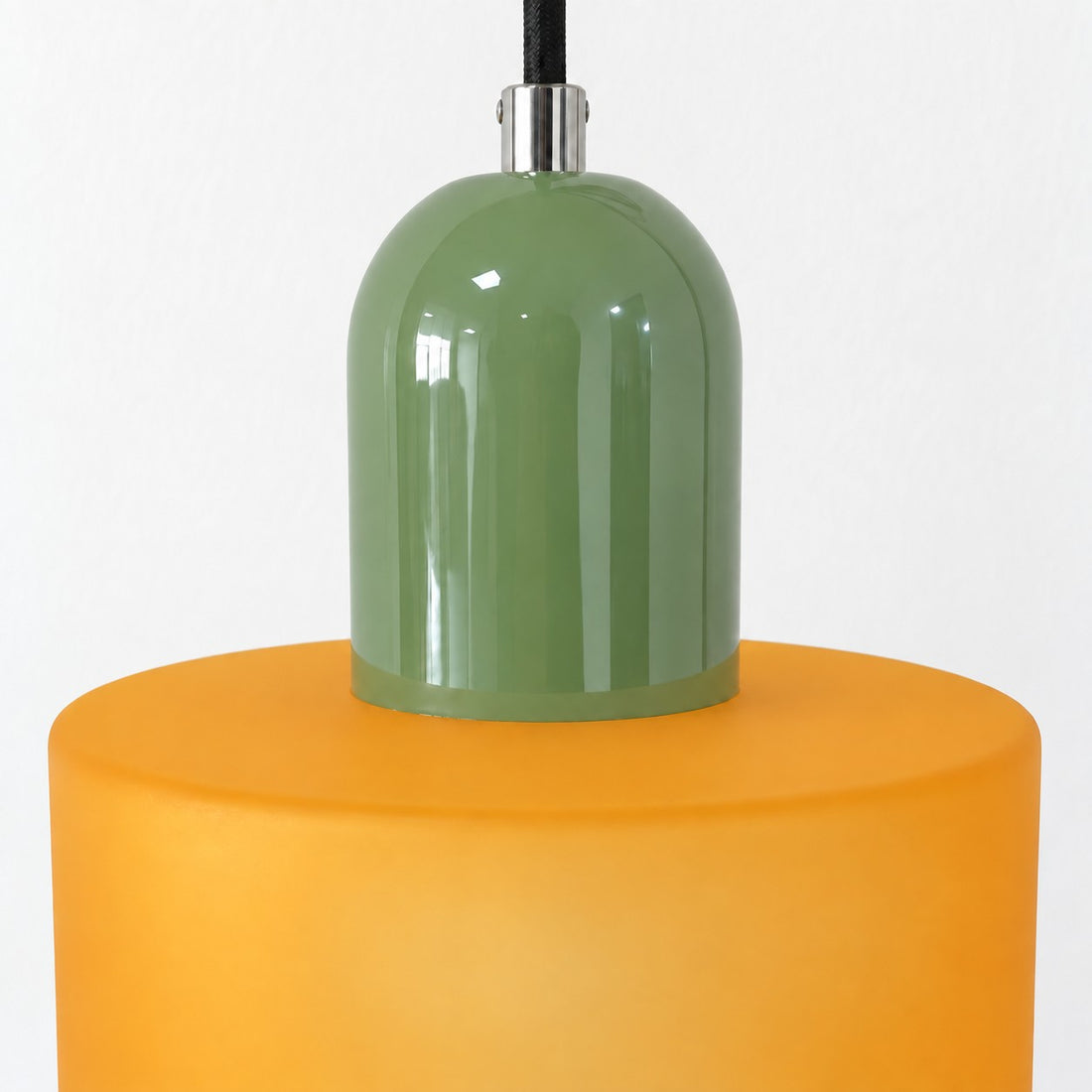 Mid-Century-Makronen-Pendelleuchte mit Stecker und Zugkabel - Bunter Lampenschirm als Hängelampe für die Wohnraumdekoration