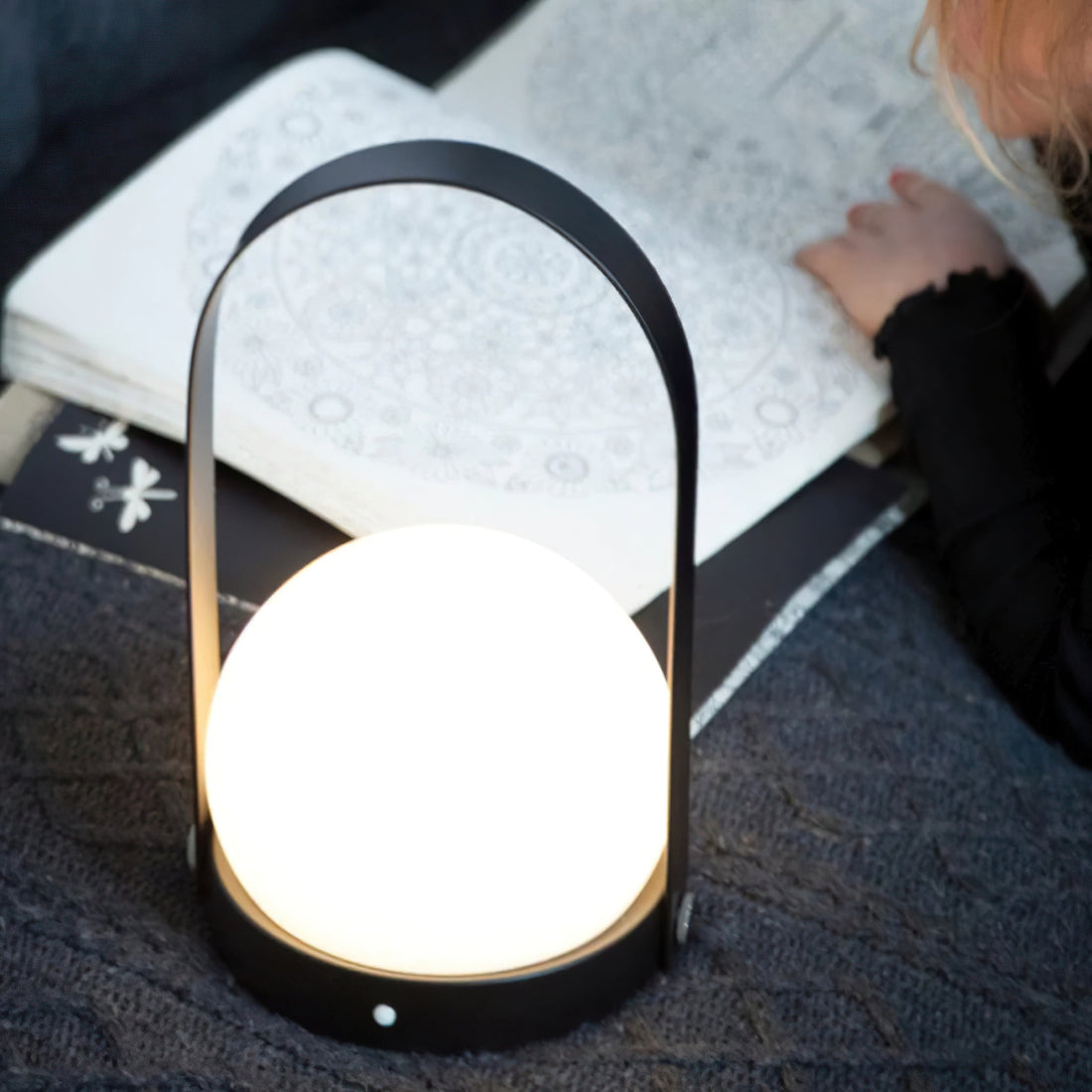 Tragbare Akku-Tischlampe – Moderne Lampe für Schreibtisch und Schlafzimmer