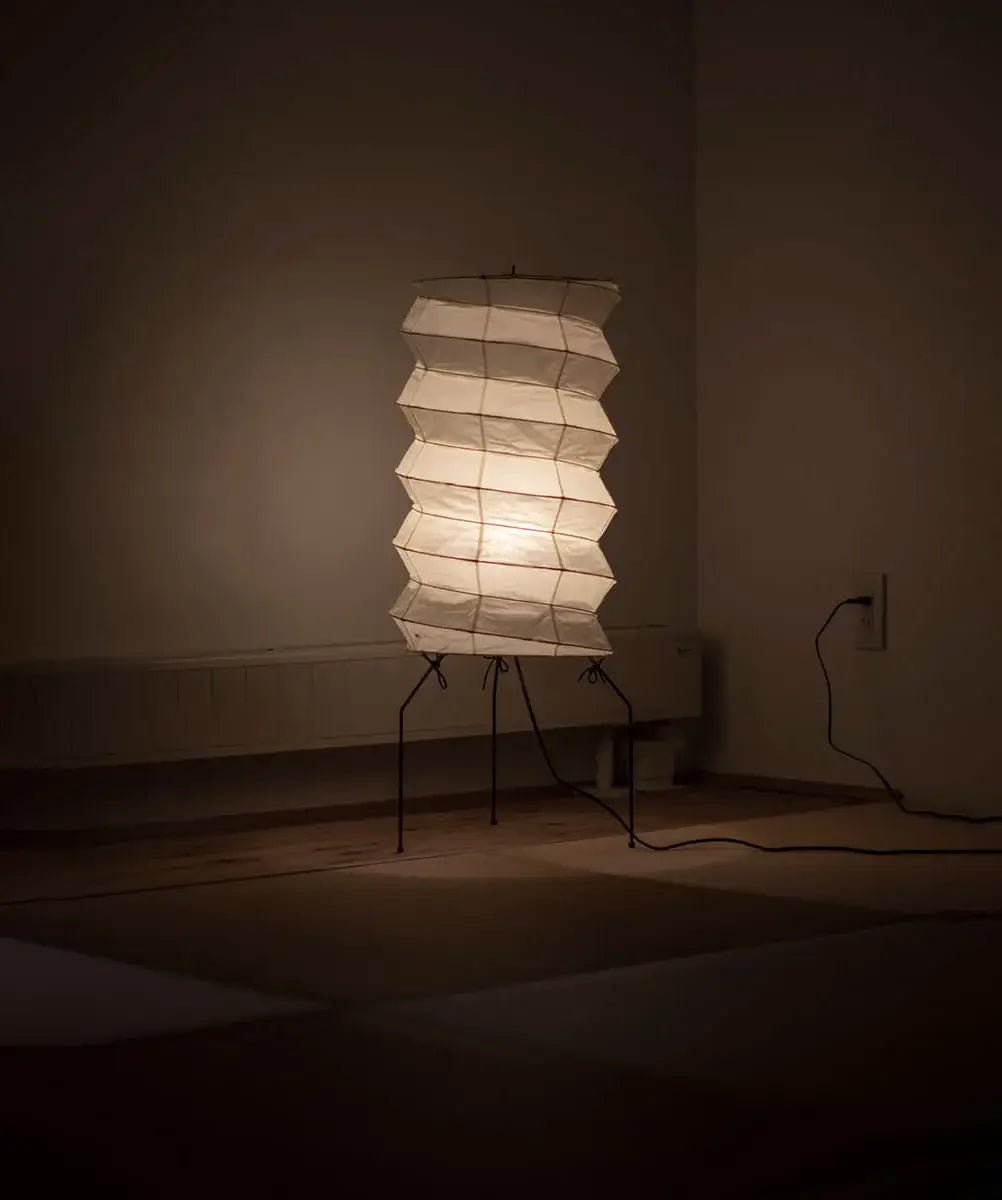 Stehlampe im Japandi-Stil – Reispapier-Plisseelampe fürs Schlafzimmer