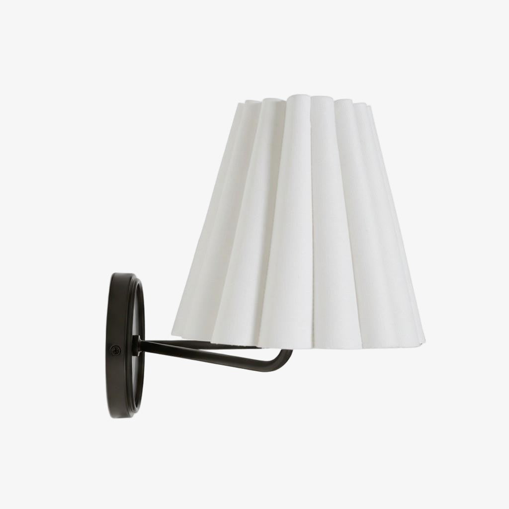 Ruffmeto Fabric Wall Sconce – Featuring Pleated Detailing on a Sculptural Metal Frame for Study or Hallway