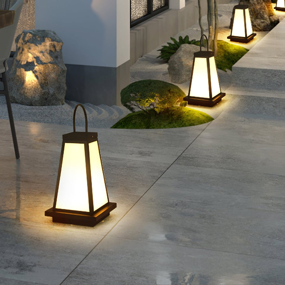 Tragbare Außenlampe – Gartenfertig – Dezente Anmut