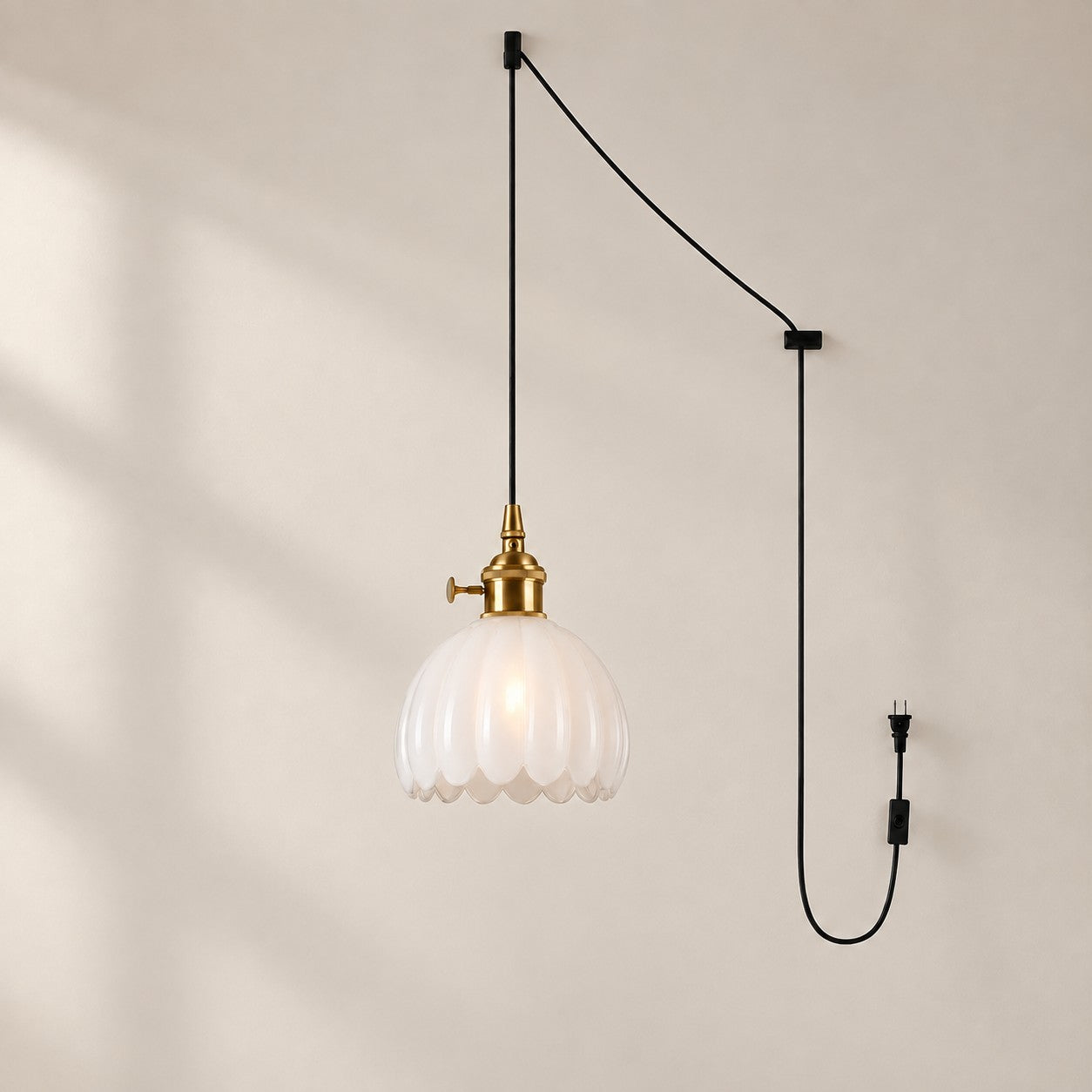 Vintage-Blüten-Pendelleuchte aus Glas mit Stecker