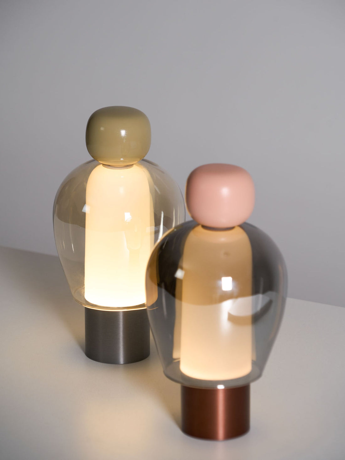 Tischlampe – Tragbare wiederaufladbare Lampe für den Einsatz im Wohnzimmer und Schlafzimmer