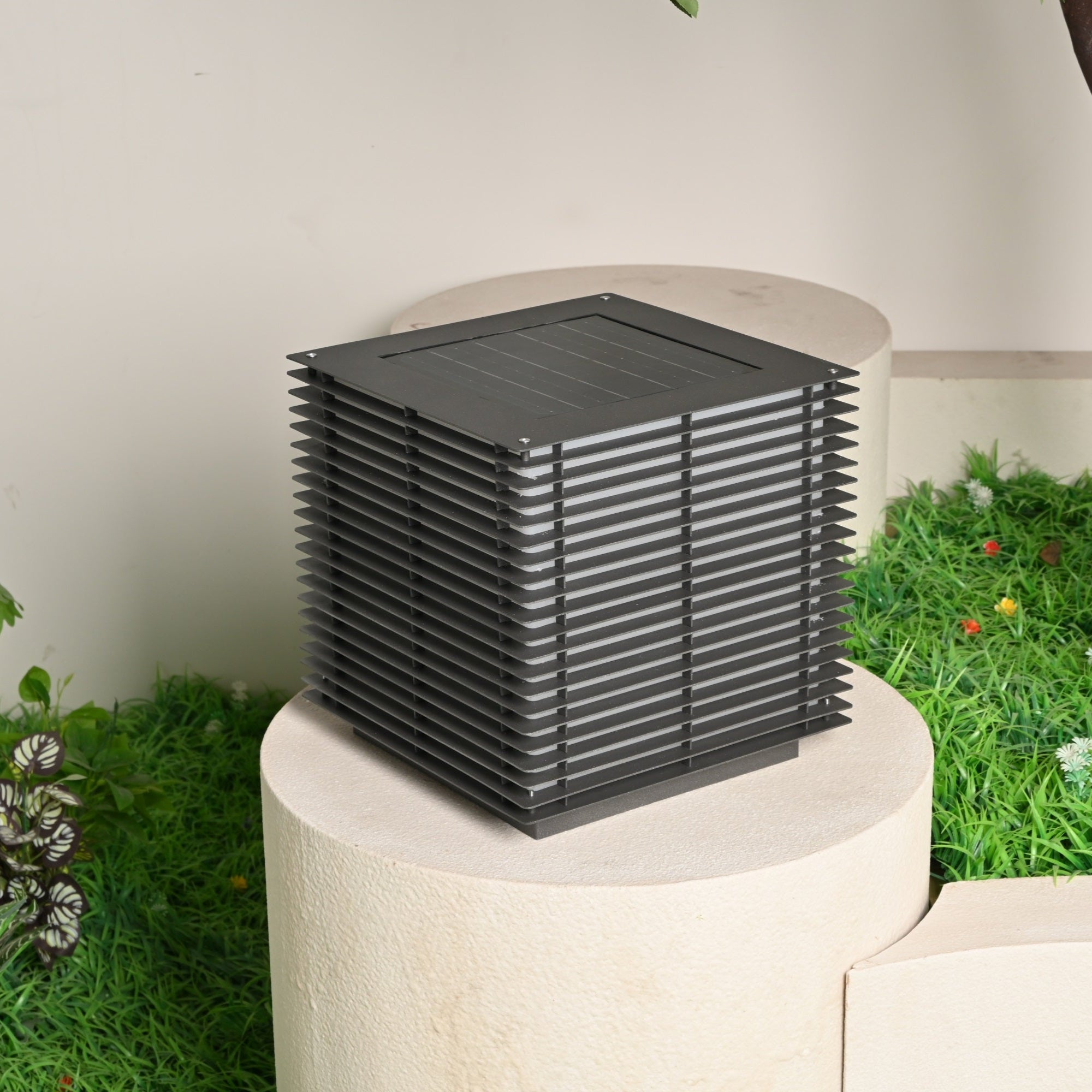Solar Außenleuchte - Moderne LED Laterne für Garten &amp; Terrasse