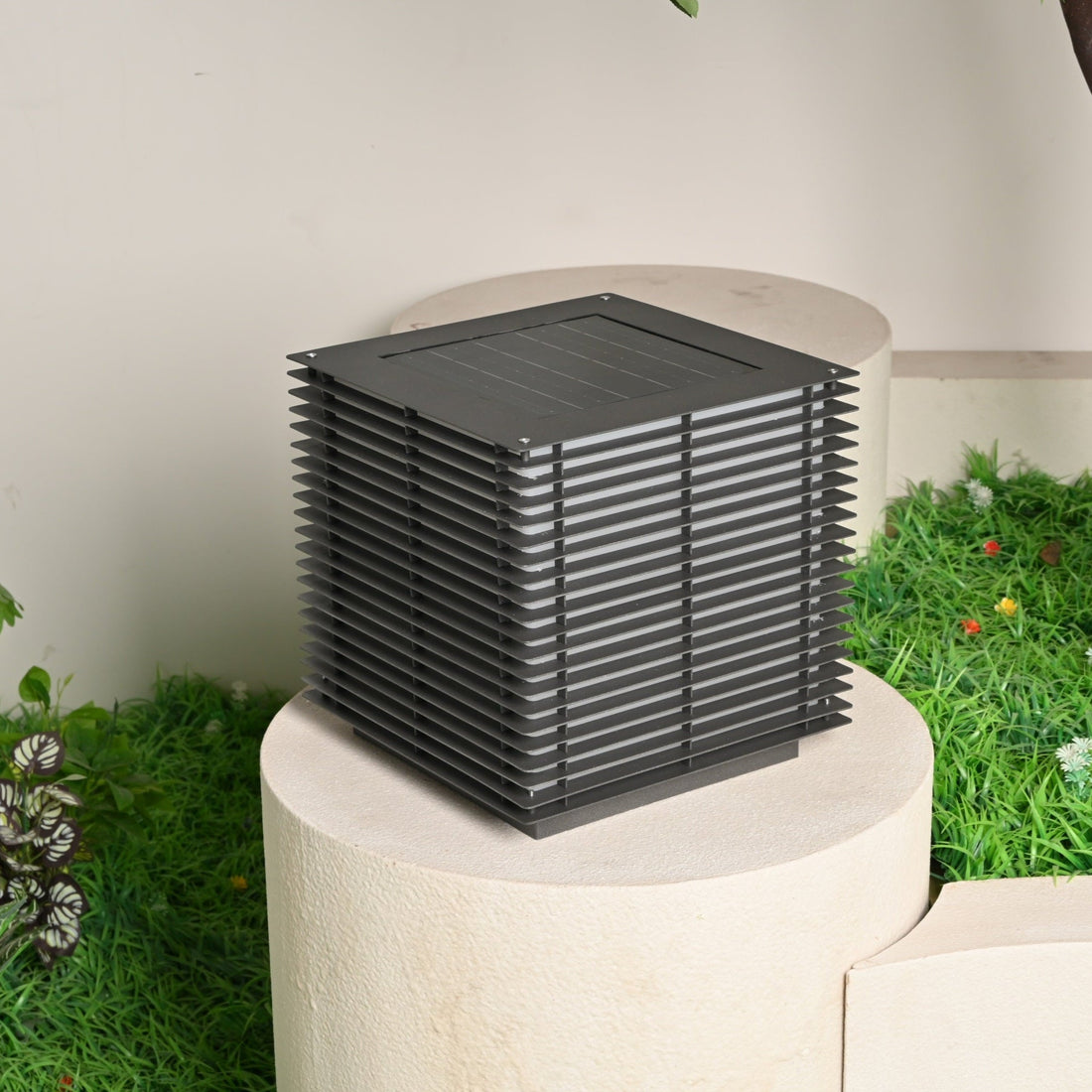 Solar Außenleuchte - Moderne LED Laterne für Garten &amp; Terrasse