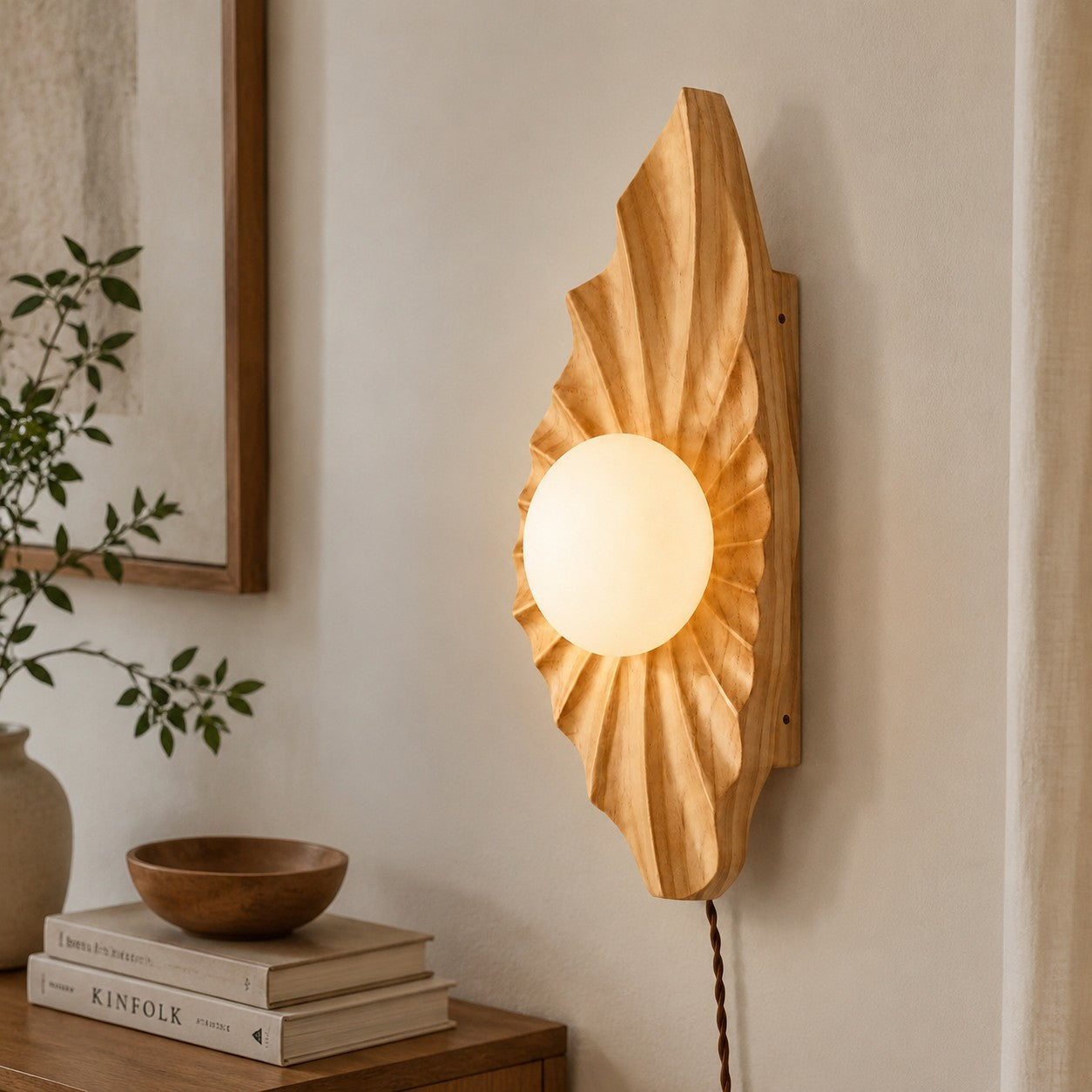 Wabi-Sabi-Wandleuchte aus Naturholz