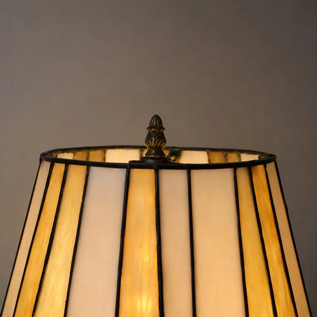Tiffany-style stained glass table lamp product image
