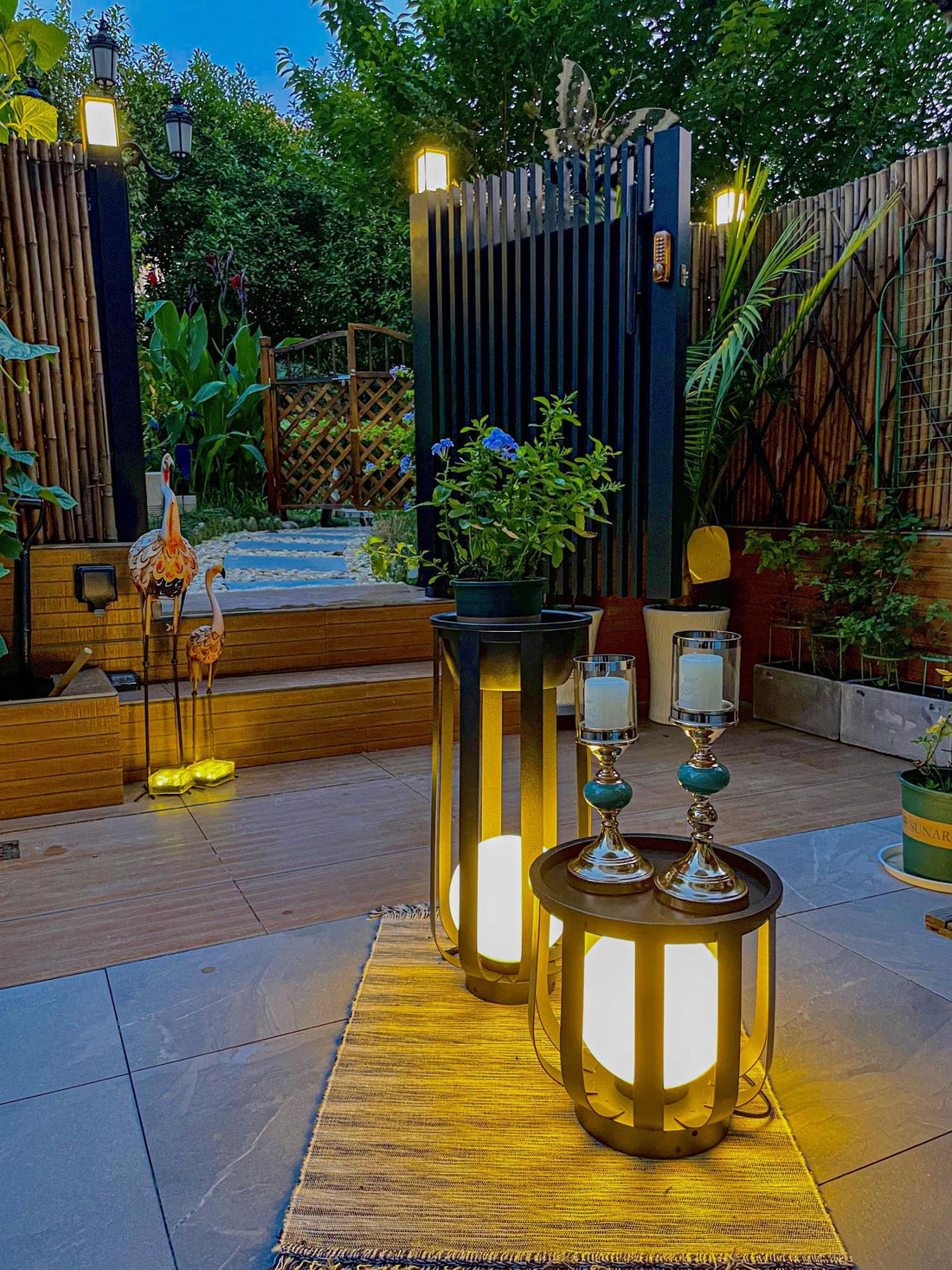 Garden Outdoor Floor Lamp - Dimmable LED Light with Tray & Flower Pot