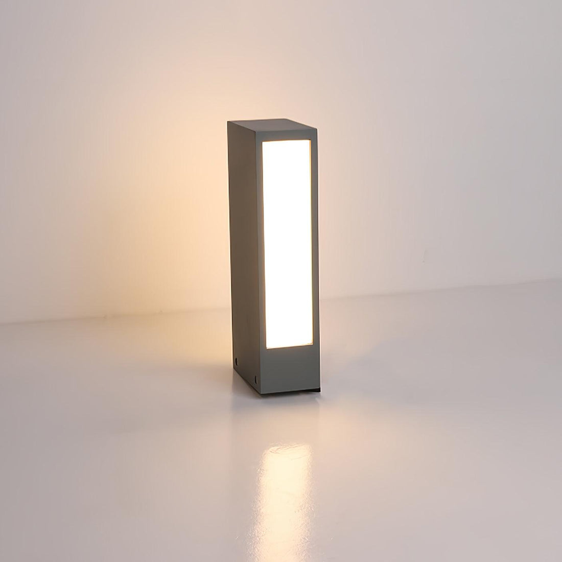Aluminum Outdoor Post Lamp - Panel-Style Cast Lamp for Patio