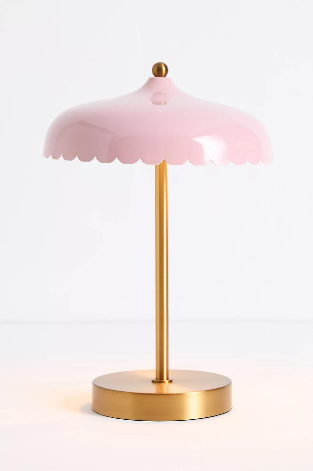 Rayla Curved Metal Base Table Lamp - Retro Scallop Light for Bedroom