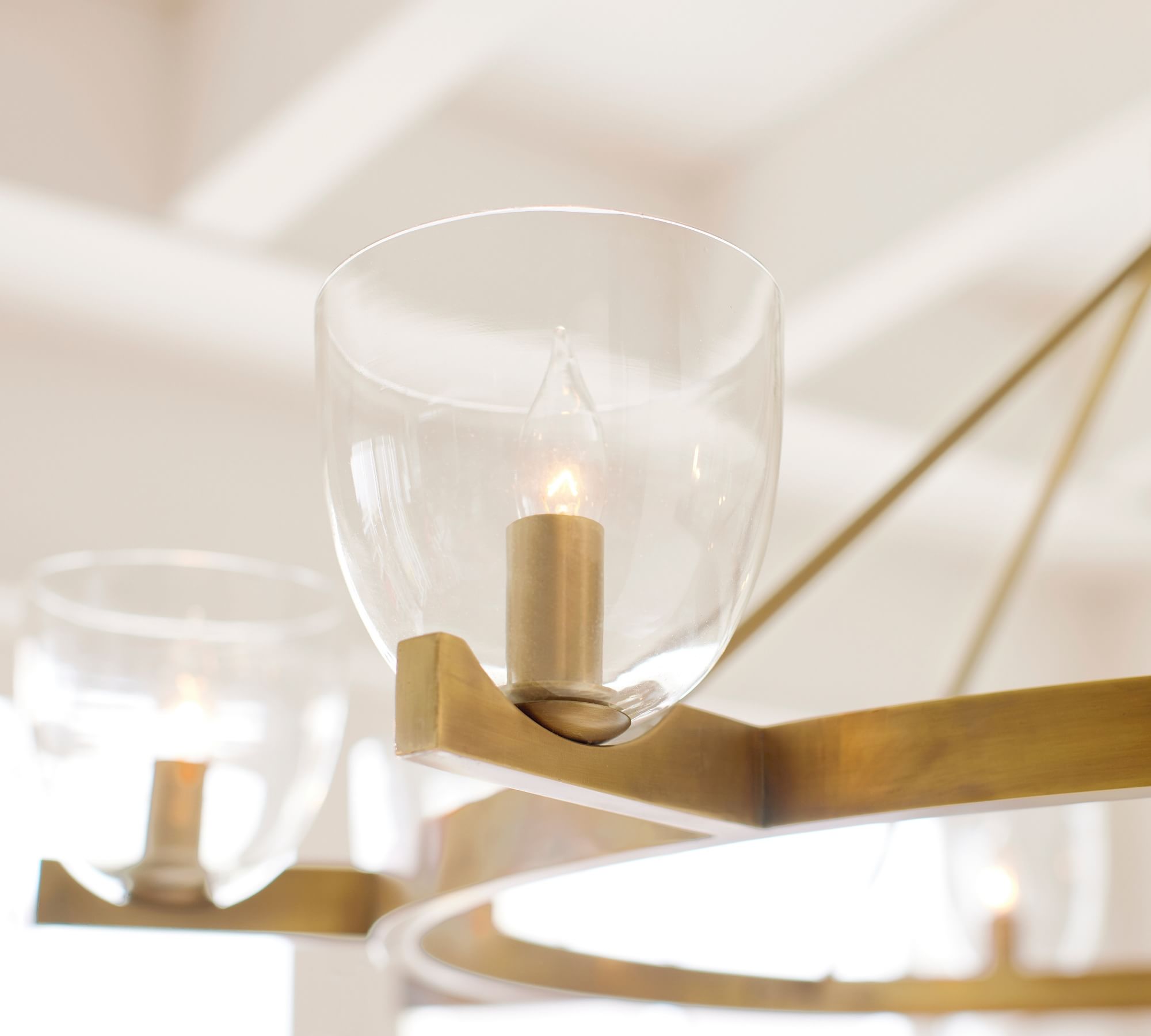 Auria Hand-blown Glass Metal Chandelier - Contemporary Brass Design