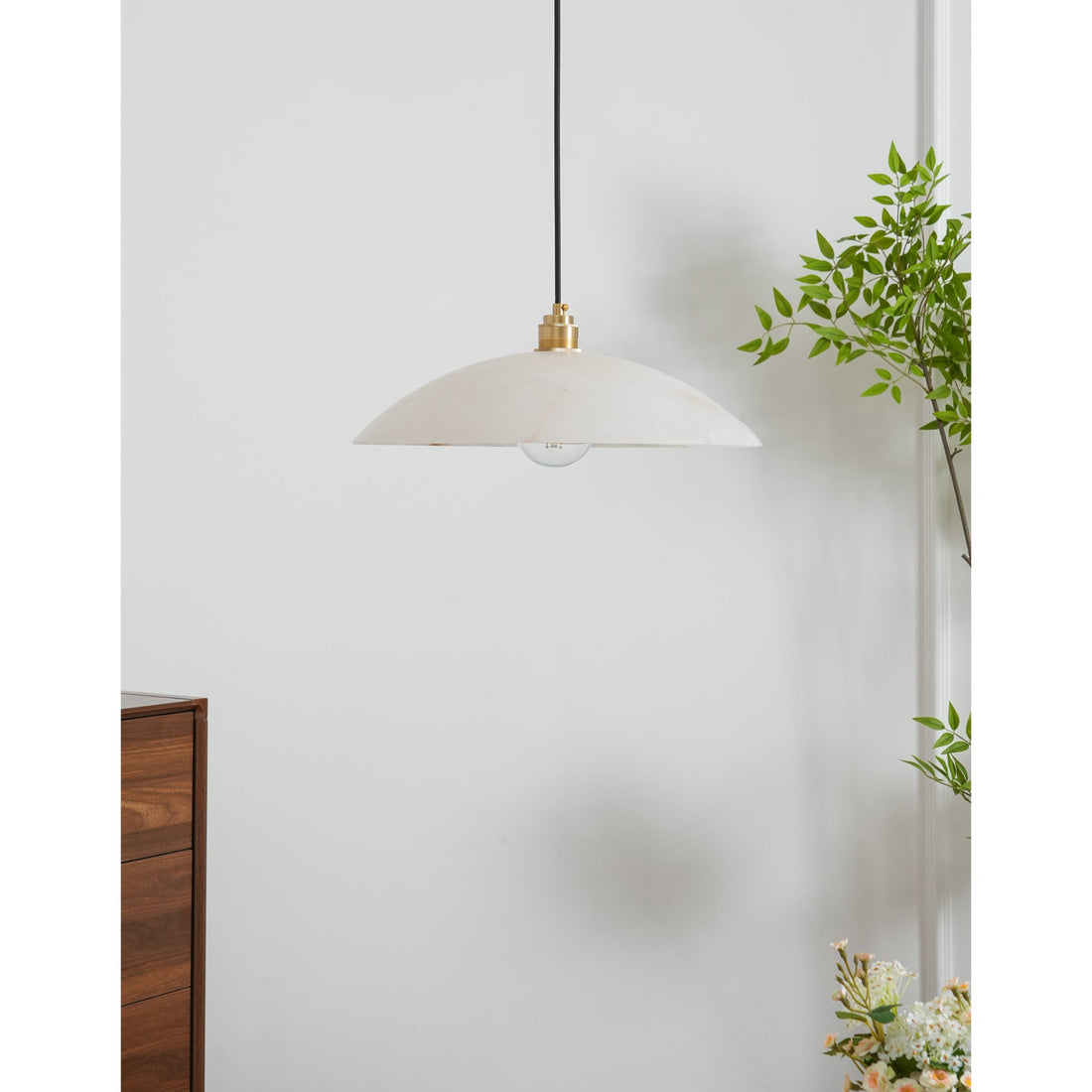 Plug-in-Hängeleuchte mit Naturstein