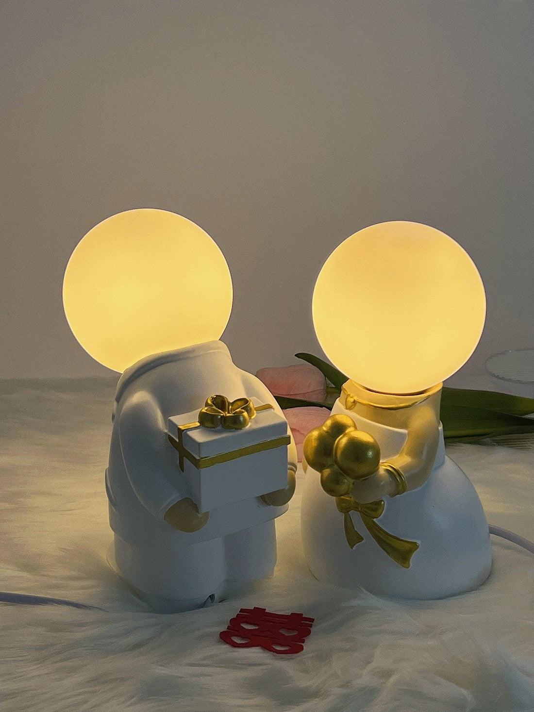Tischlampe mit Hochzeitsfigur – wiederaufladbares LED-Licht für Veranstaltungen