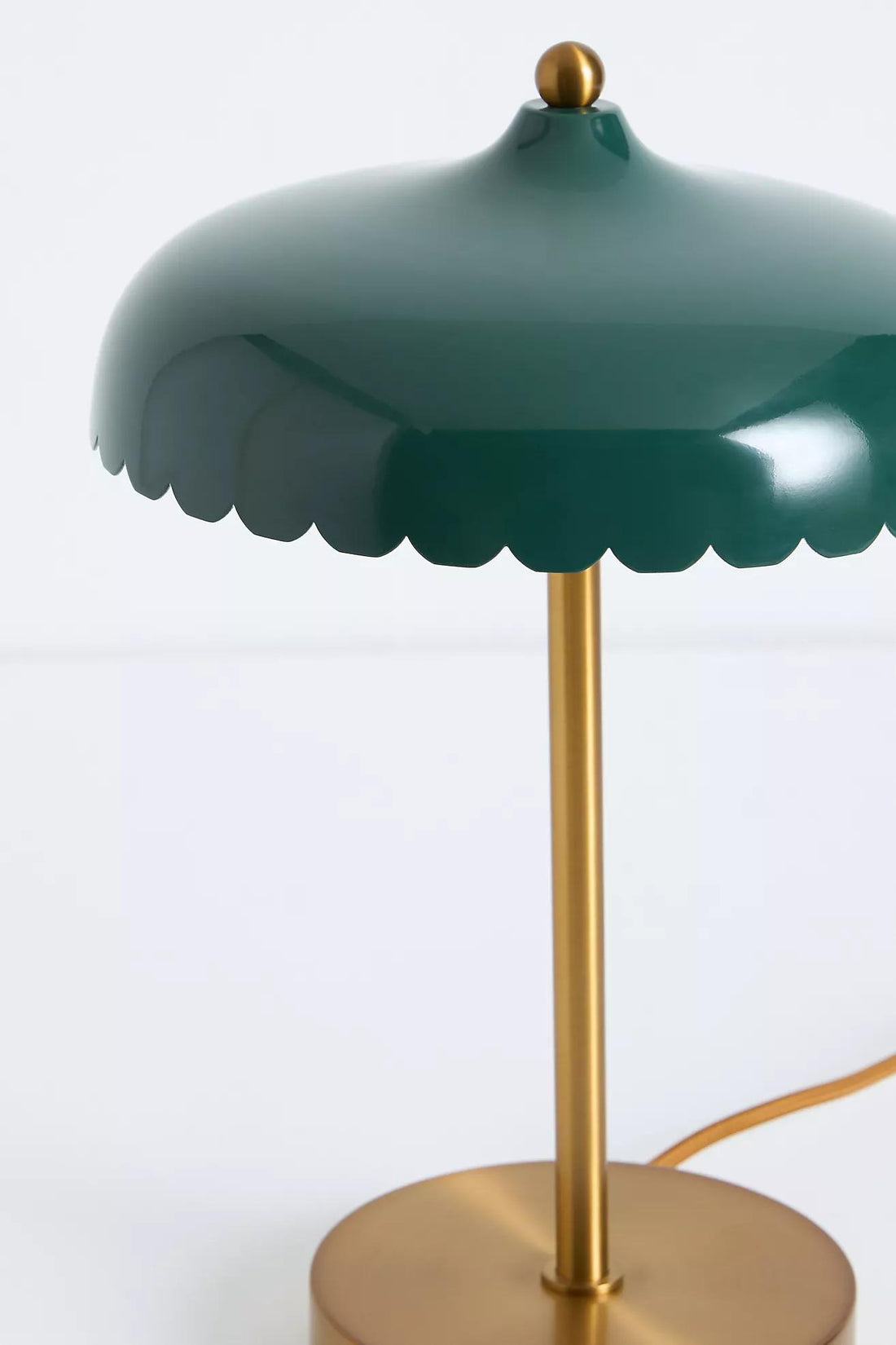 Rayla Curved Metal Base Table Lamp - Retro Scallop Light for Bedroom