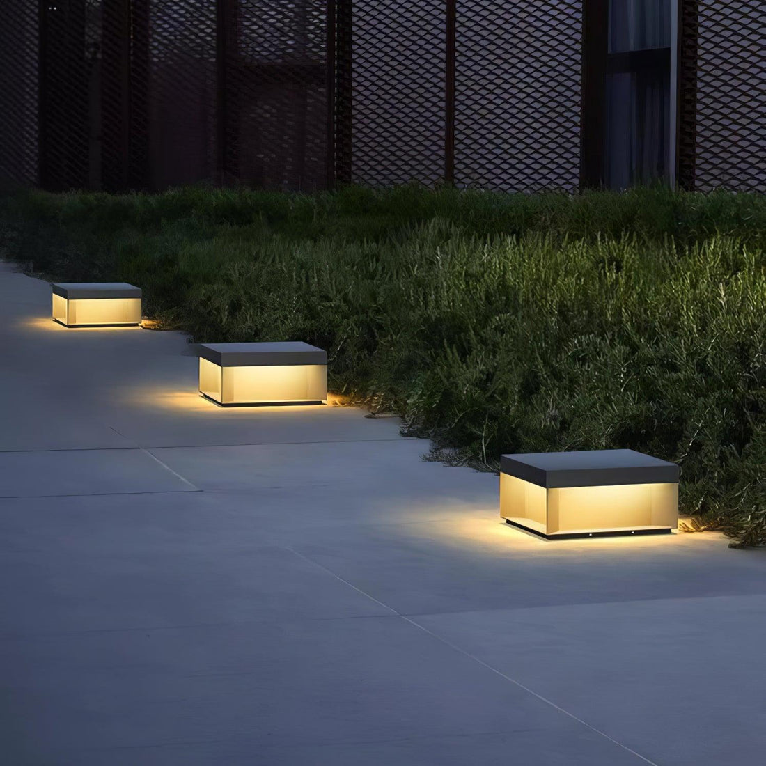 Außenpfostenleuchte - Robuste Gartenlampe für Terrasse und Weg