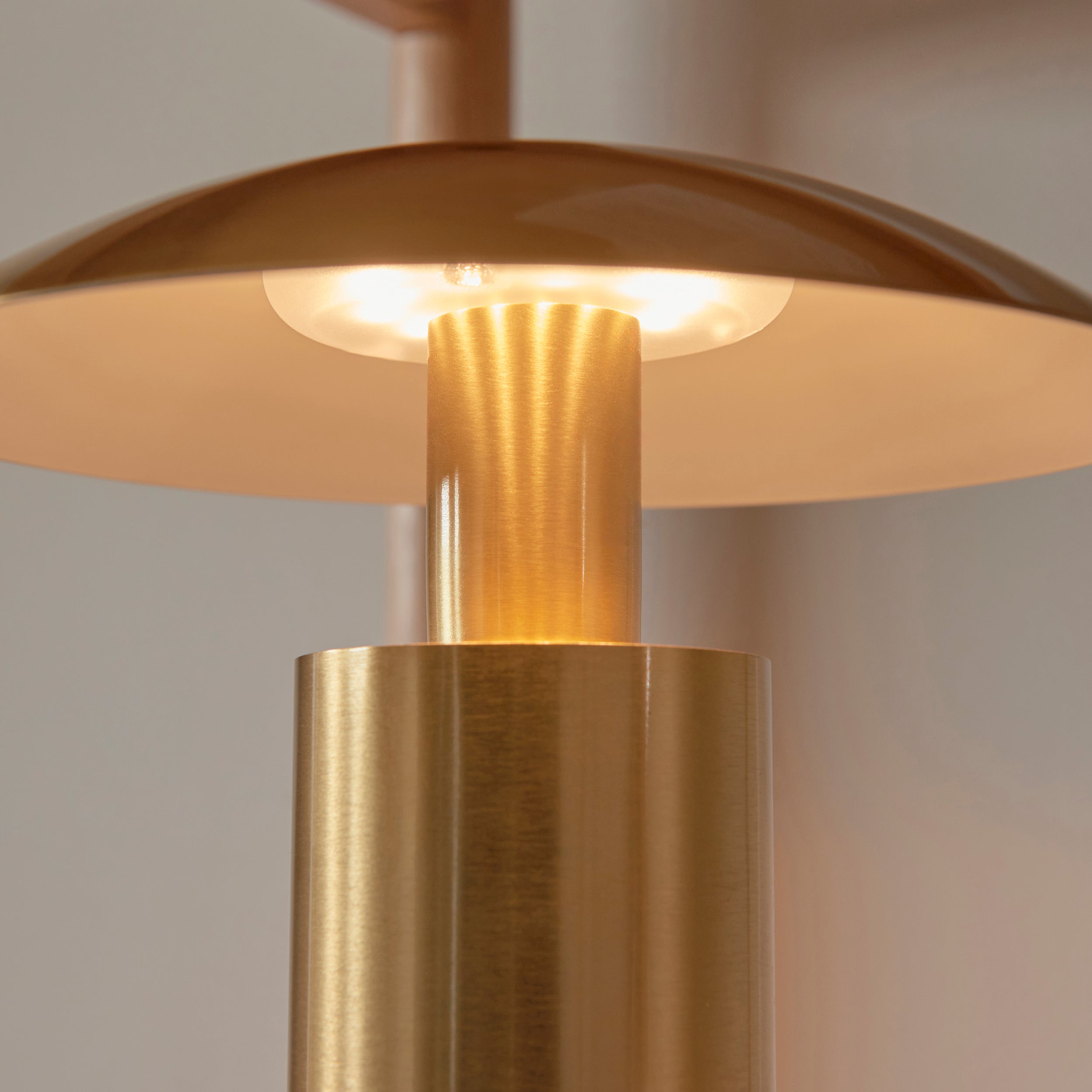 Oricone Portable LED Table Light – Touch-Dimmer Cordless Mushroom Lamp for Dining and Bedside