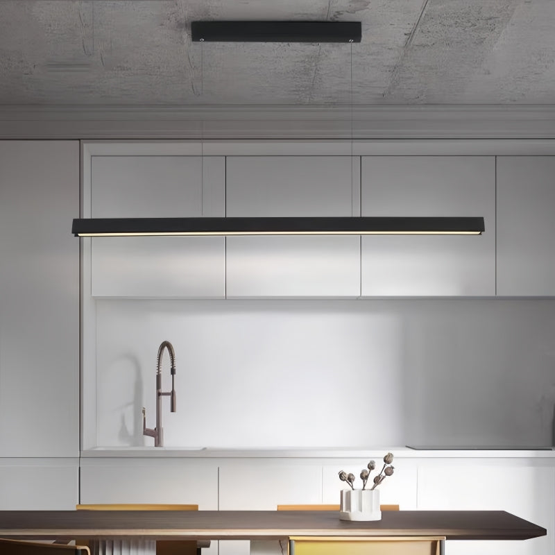 Schwarzer linearer Industrie-Kronleuchter aus Metall